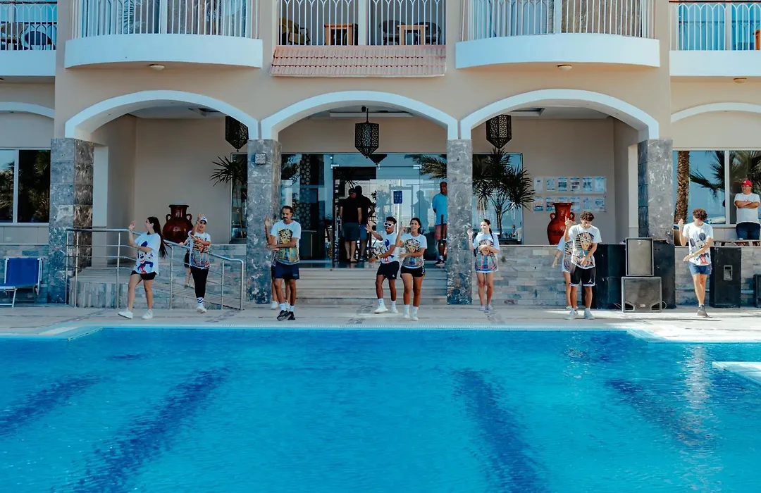 Royal Star Beach Resort - Couples And Families Only-1
