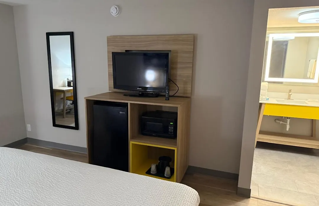 Days Inn By Wyndham Reno-1