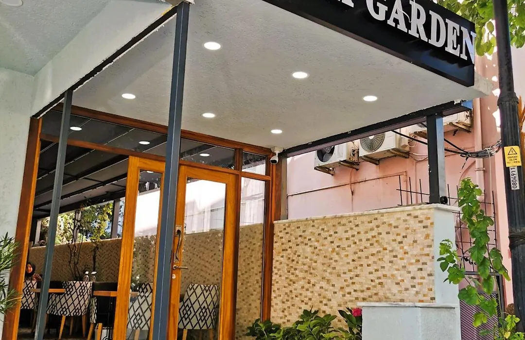 Luxx Garden Hotel-1