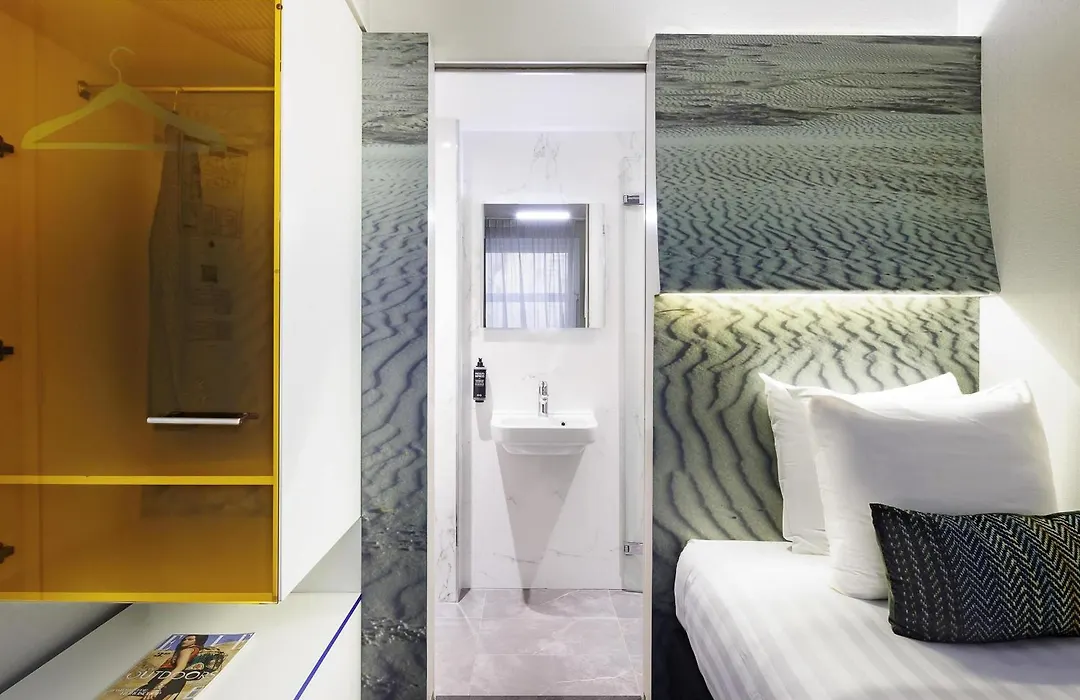 Ibis Styles Amsterdam Central Station-1