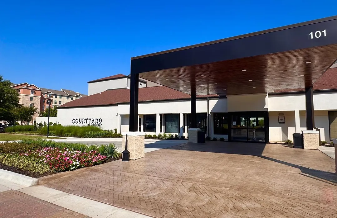 Courtyard By Marriott Waco-1