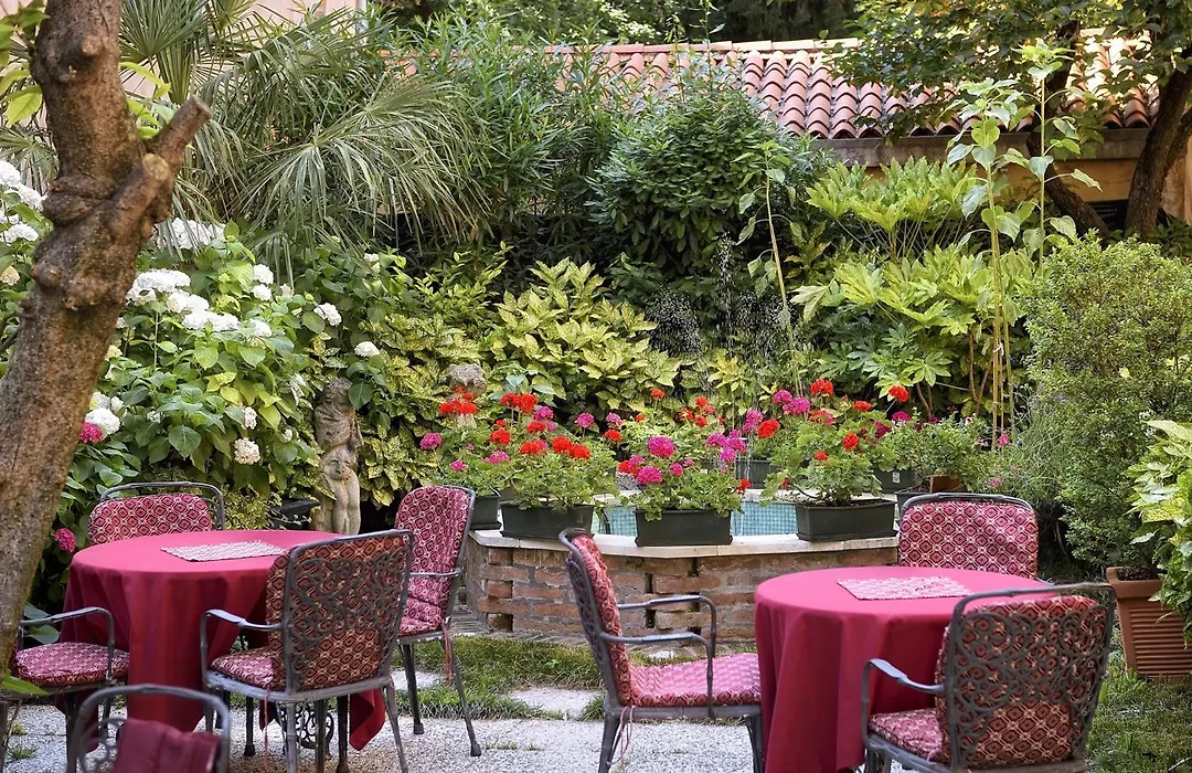 Hotel Amadeus-1