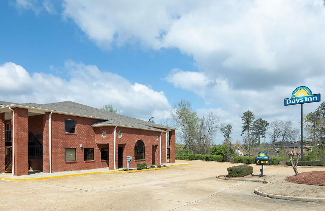 Days Inn By Wyndham Tupelo-1