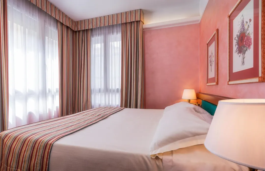 Hotel Crivi's-1