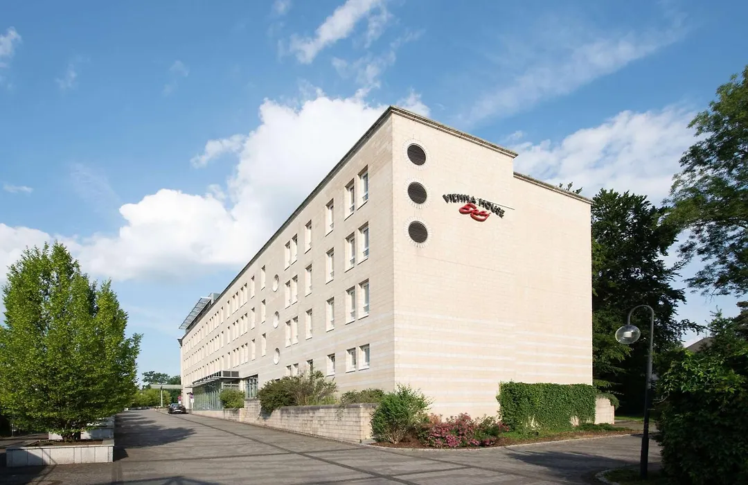 Vienna House Easy By Wyndham Bad Oeynhausen-1