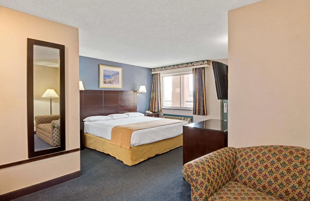 Super 8 By Wyndham Milford/New Haven-1