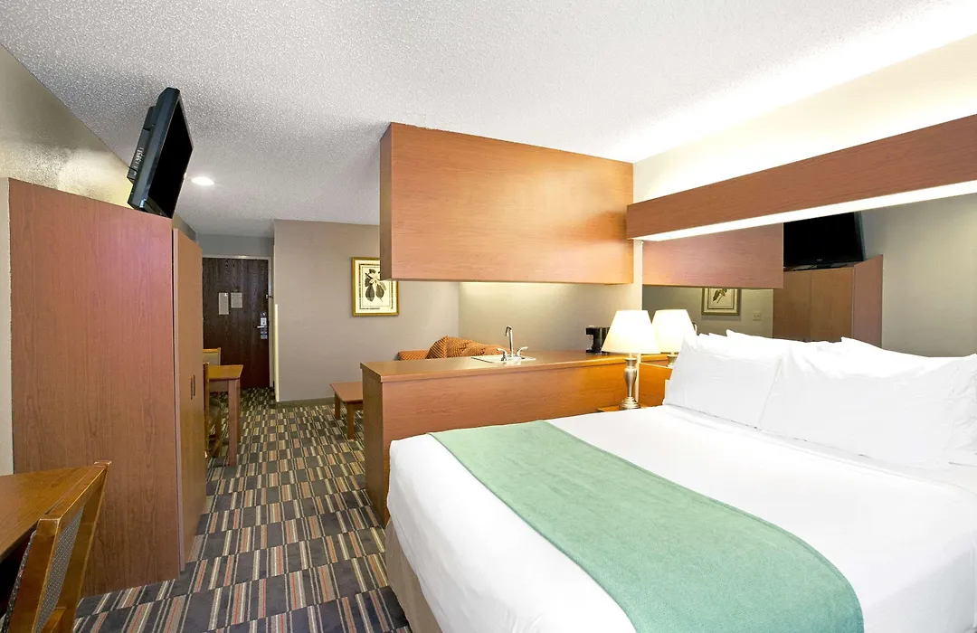Microtel Inn & Suites By Wyndham Cherokee-1