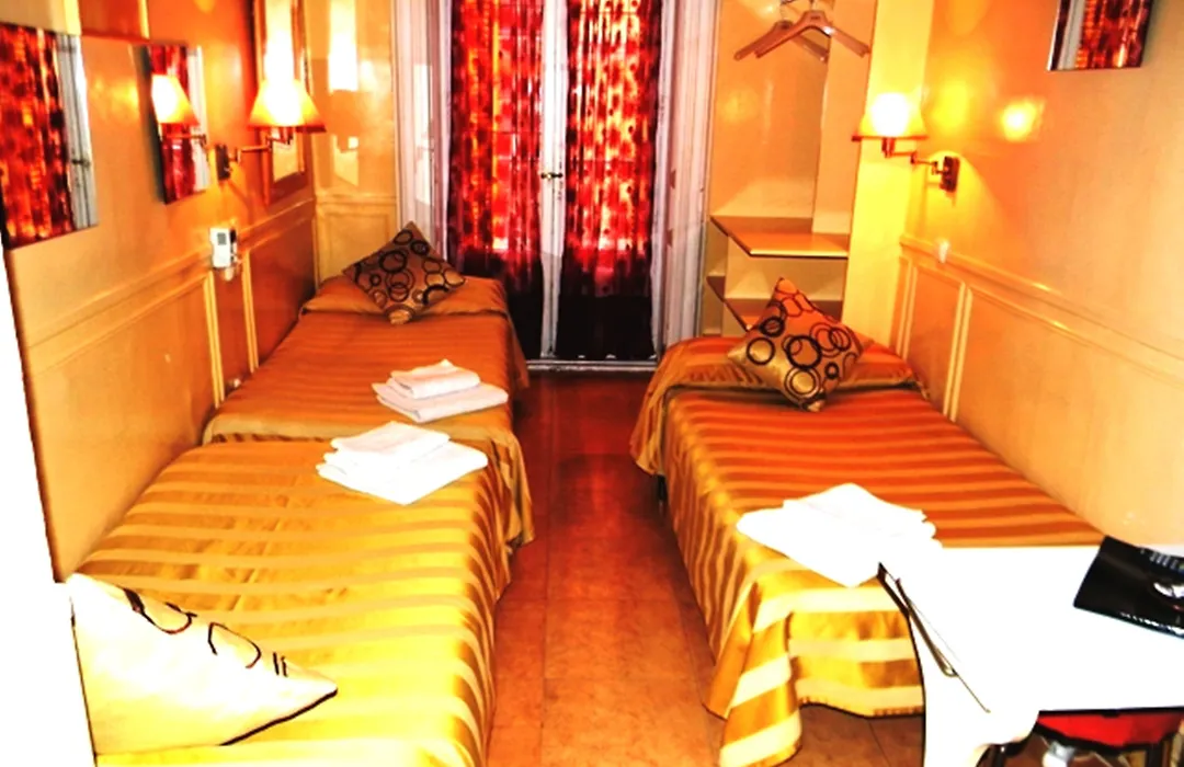 Hostal La Fontana-1