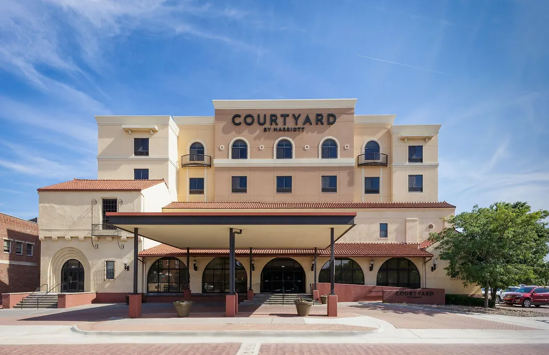 Courtyard By Marriott Wichita At Old Town-1