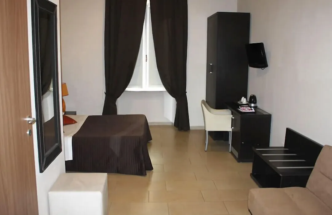 Inncentral Guesthouse-1