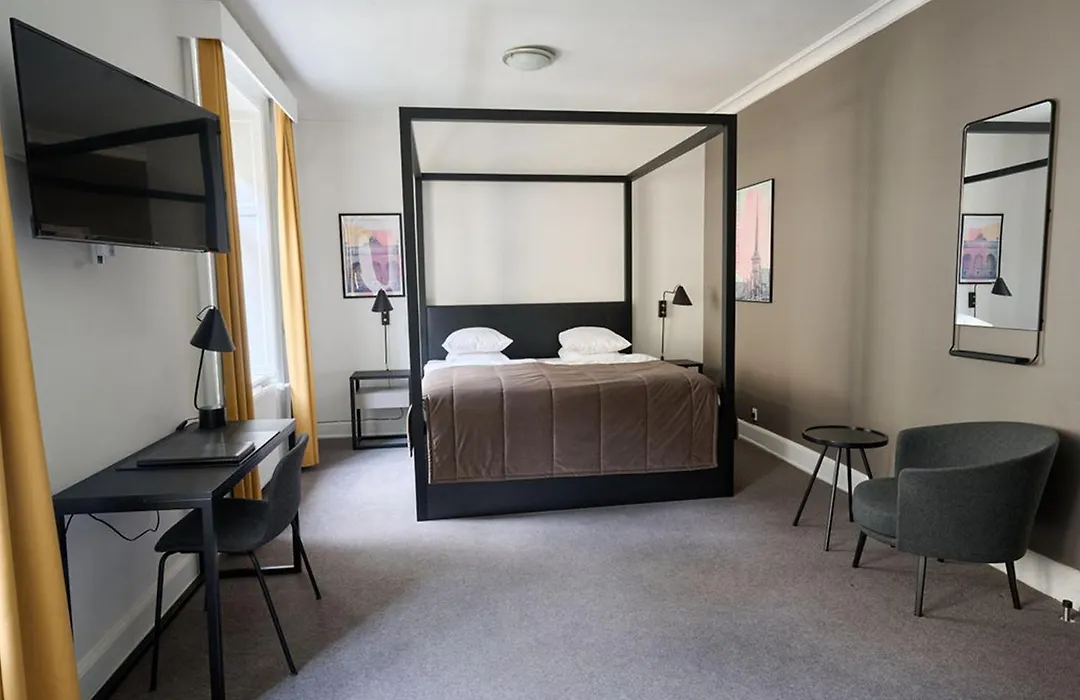 Best Western Plus Hotel Hebron-1