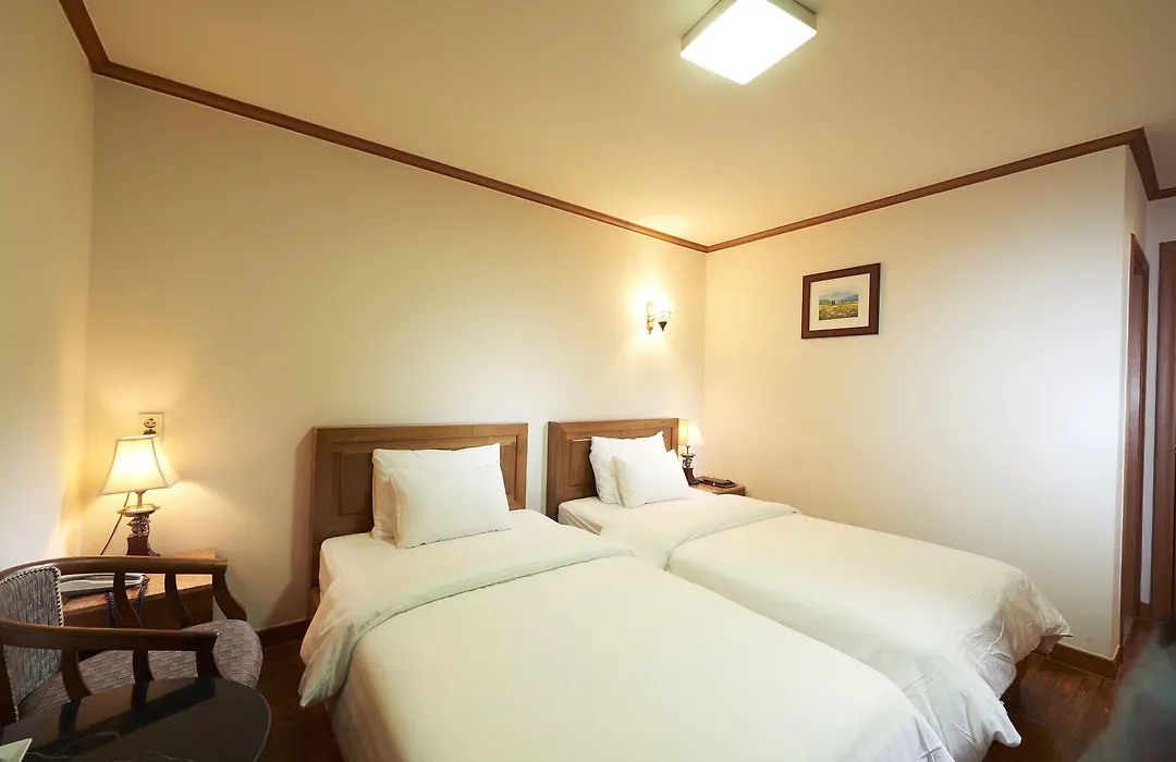 Noble Hotel-1