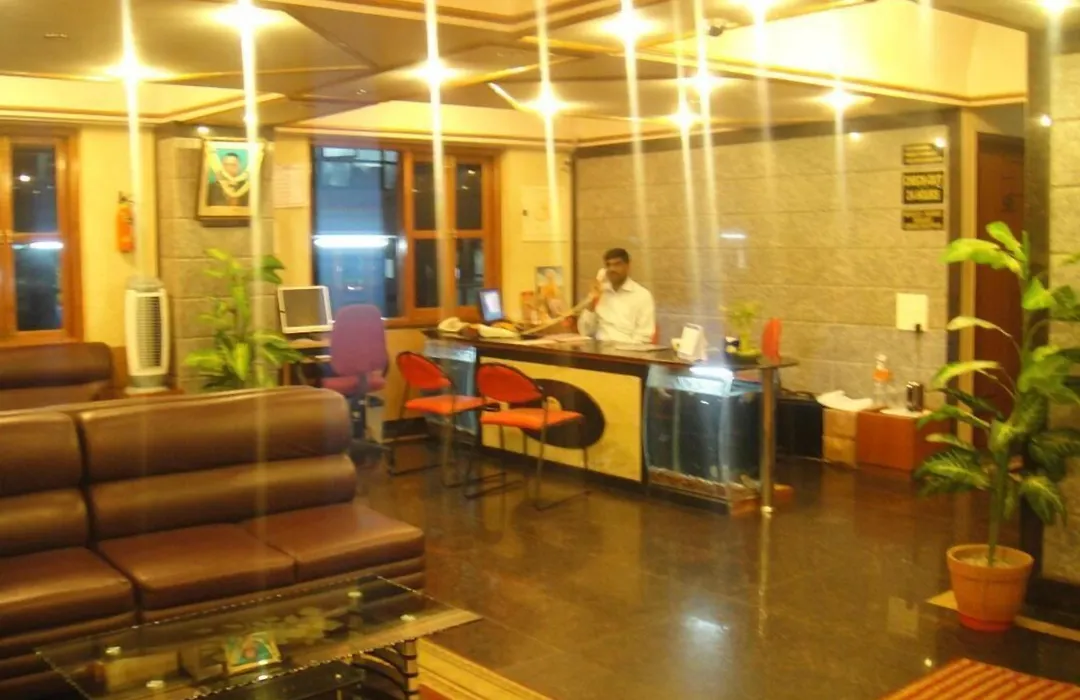 Chinna'S Residency-1