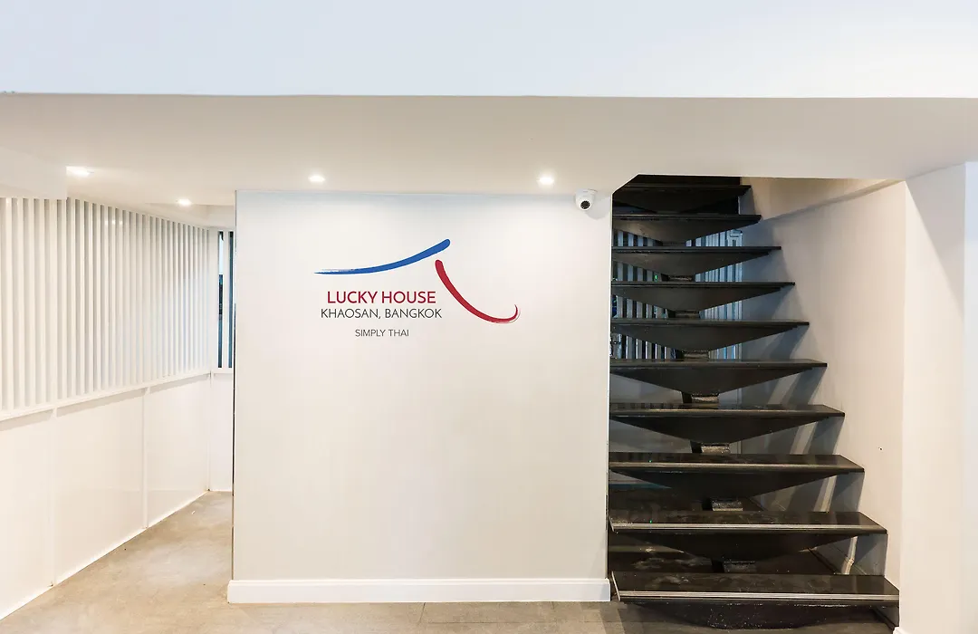 Lucky House Khaosan-1