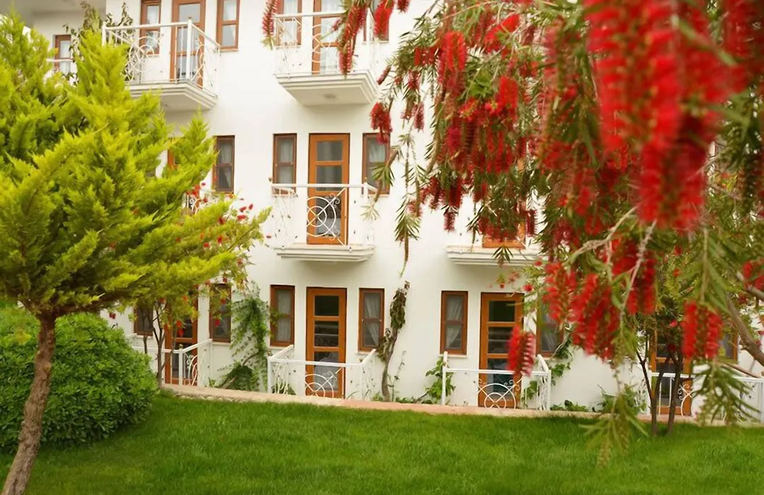 White Hotel-1