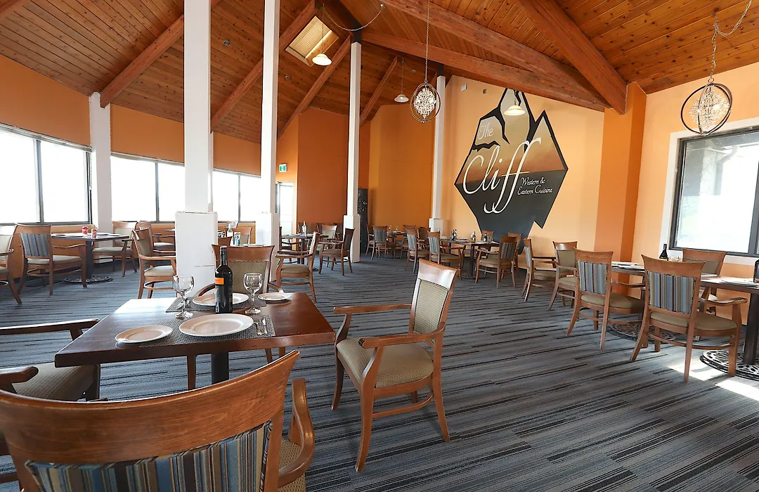Medicine Hat Inn & Suites-1