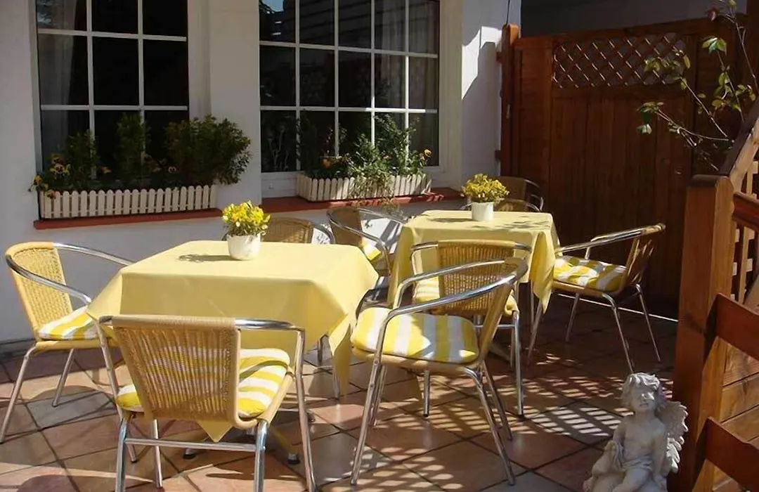 Teutonia Hotel-1