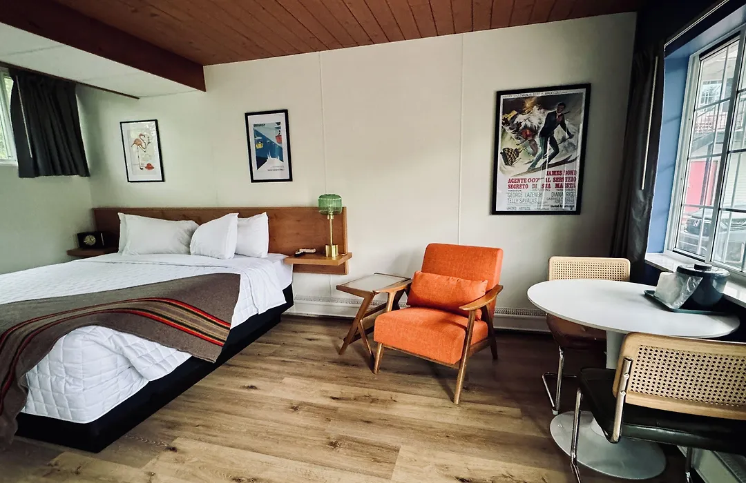 The Sierra Motel-1
