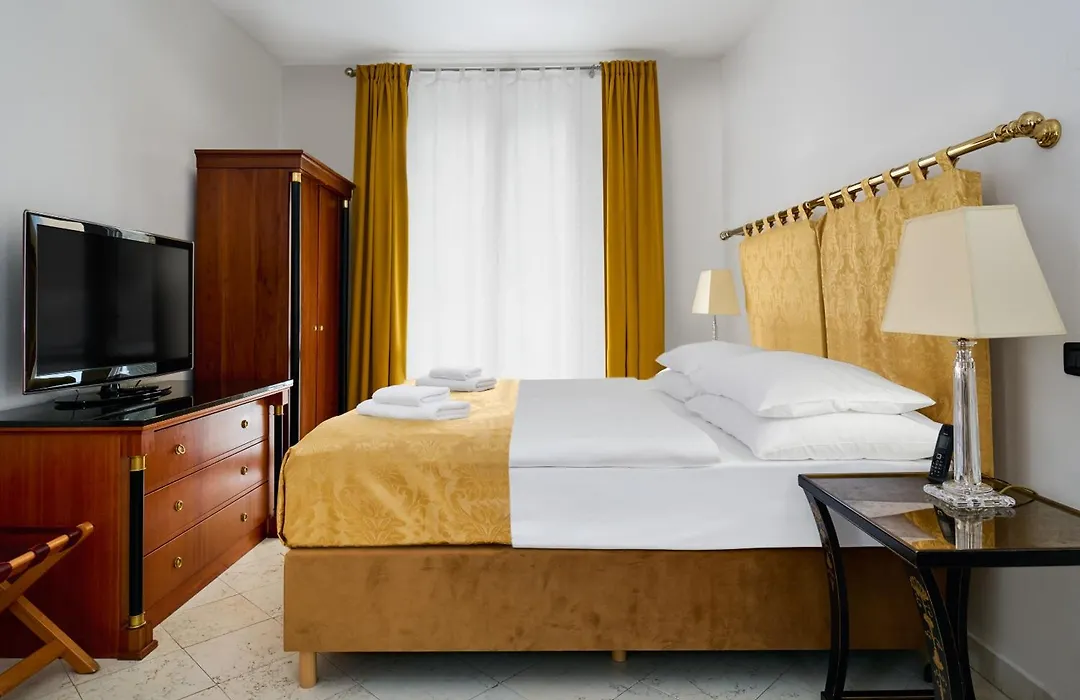 Hotel Leon D'Oro-1