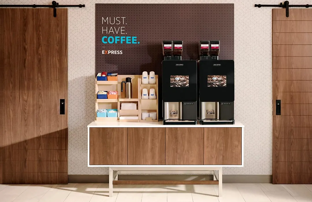 Holiday Inn Express & Suites Lexington Downtown Area-Keeneland By Ihg-1