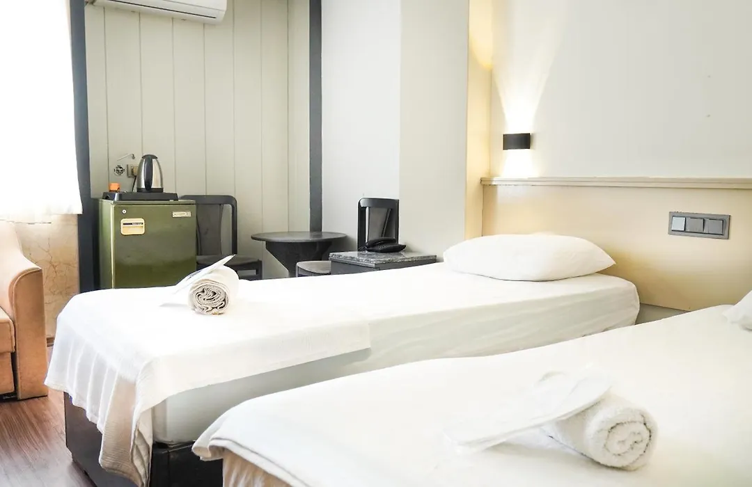 Hotel Gueleryuez 2-1