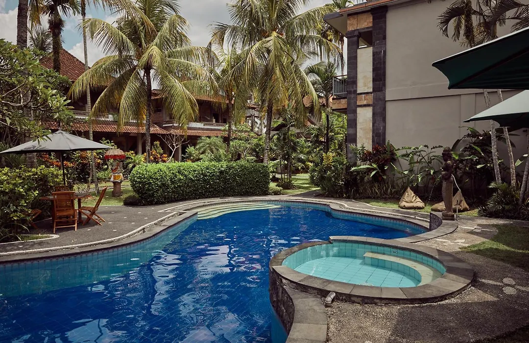 Outpost Ubud Nyuh Kuning Live-1
