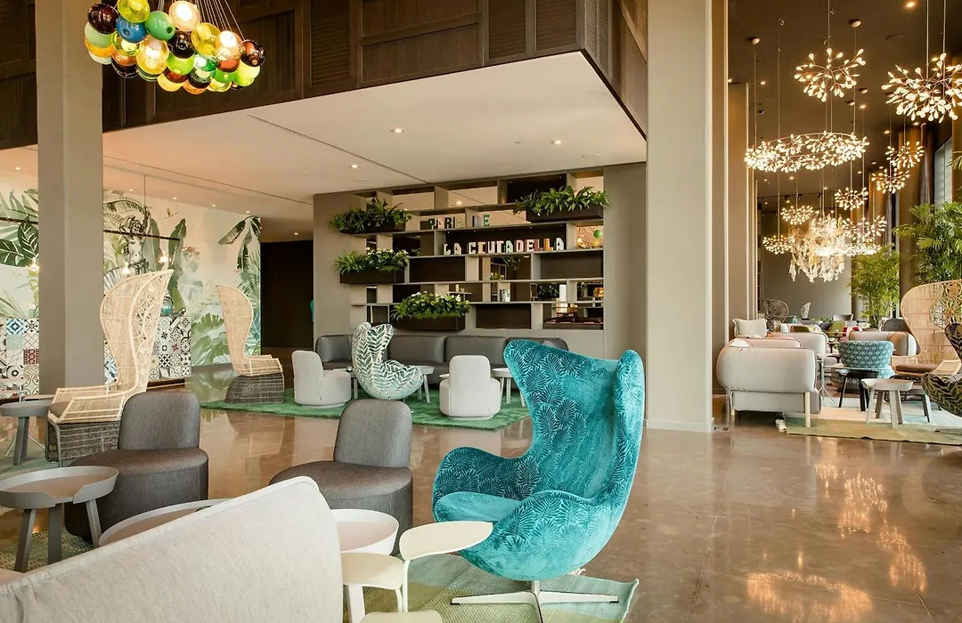 Motel One Barcelona-Ciutadella-1