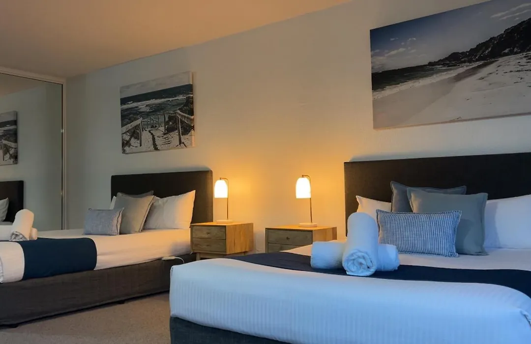 Albacore Apartments-1