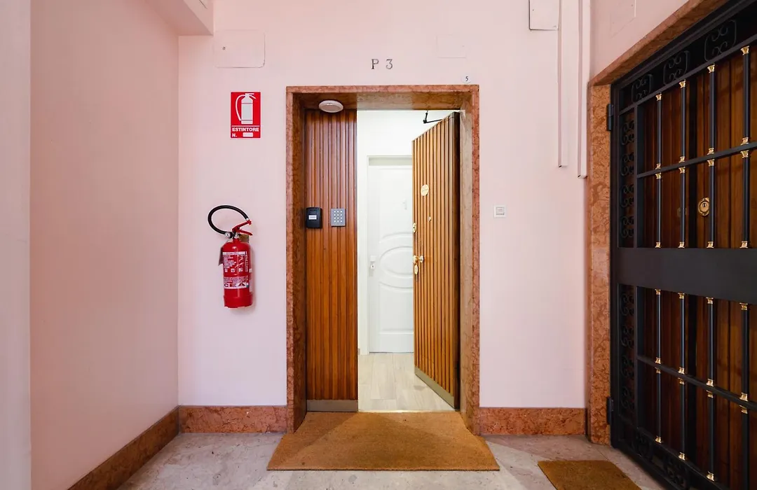 Madame Bologna-1