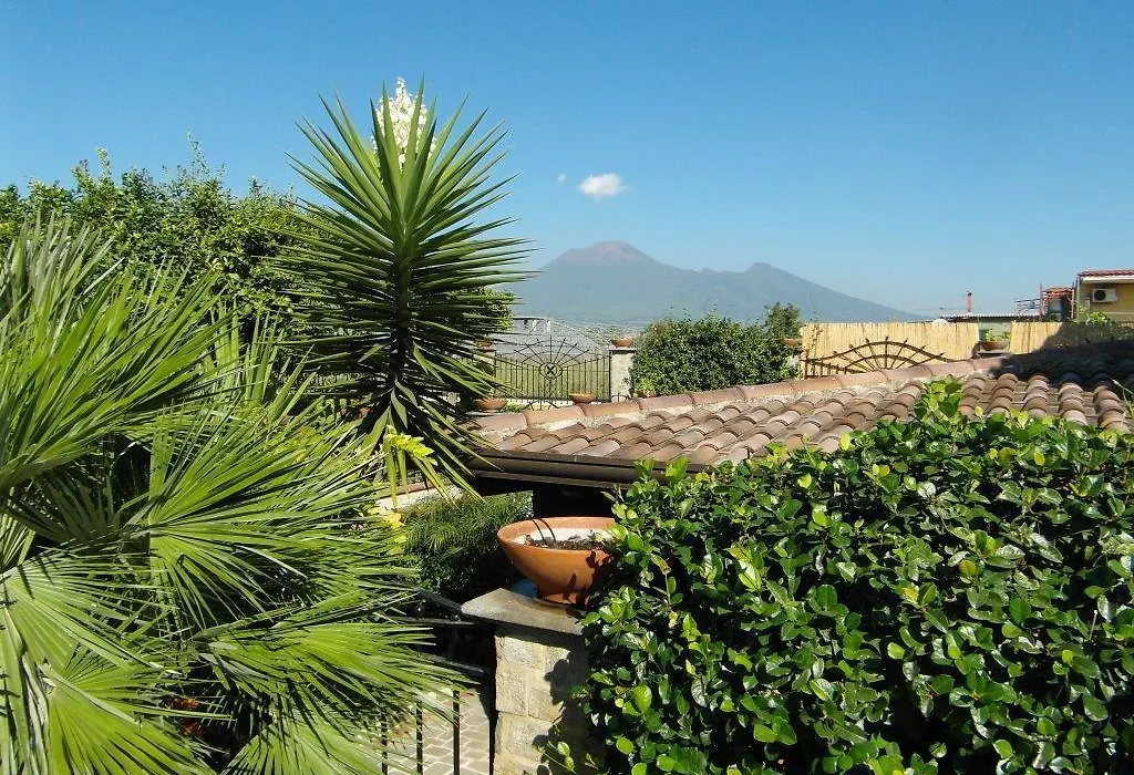 B&B Villa Lura Pompei-1