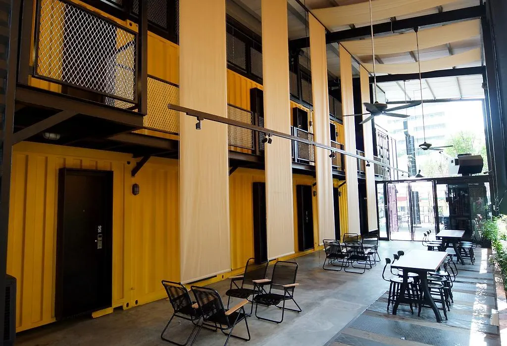 Container Hotel-1