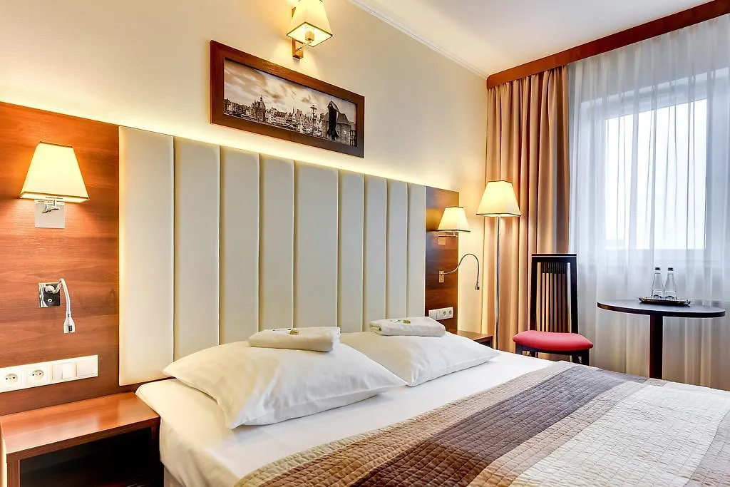 Amber Hotel-1