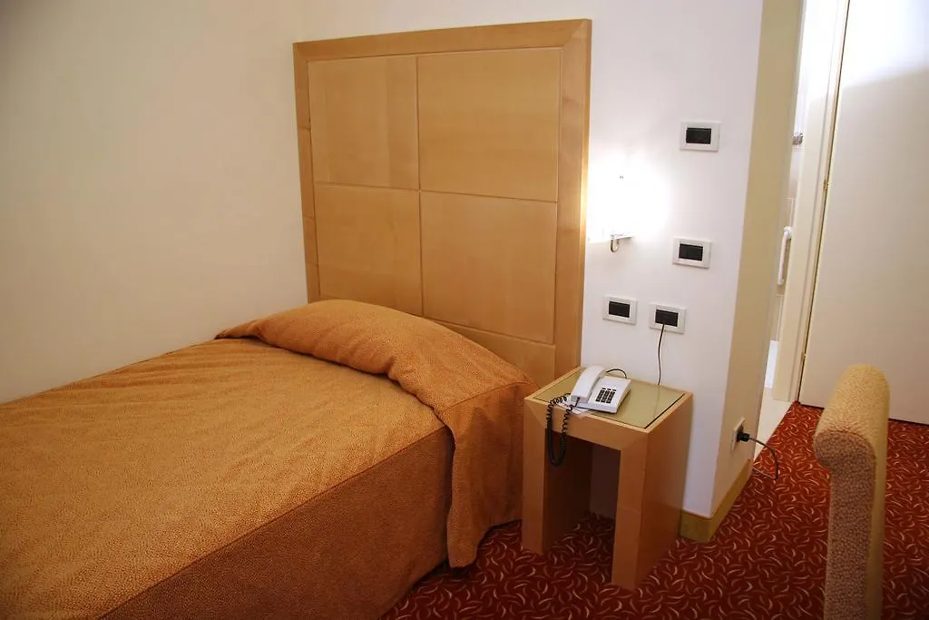 Hotel Roma-1