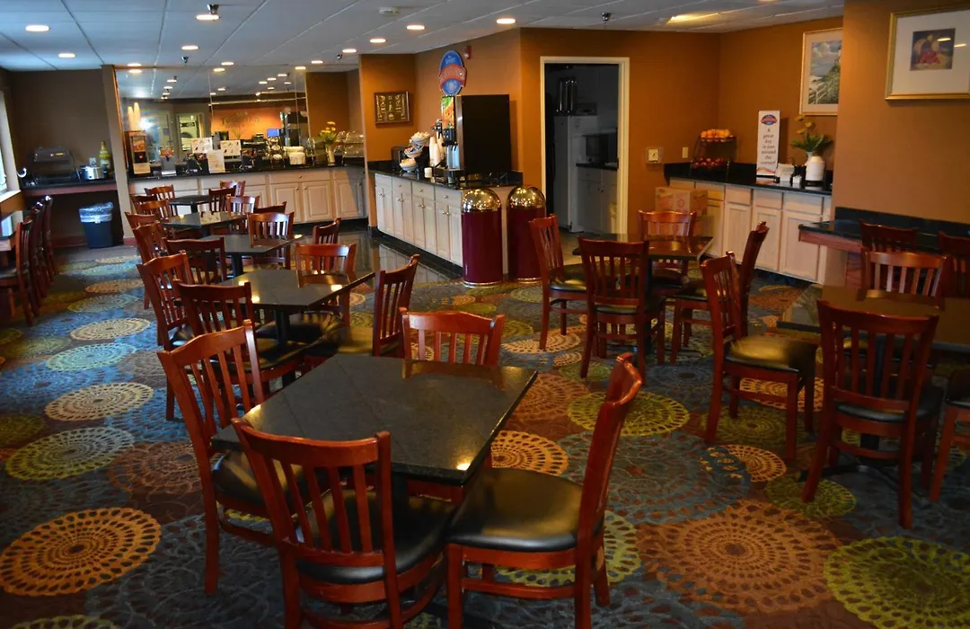Baymont By Wyndham South Haven-1