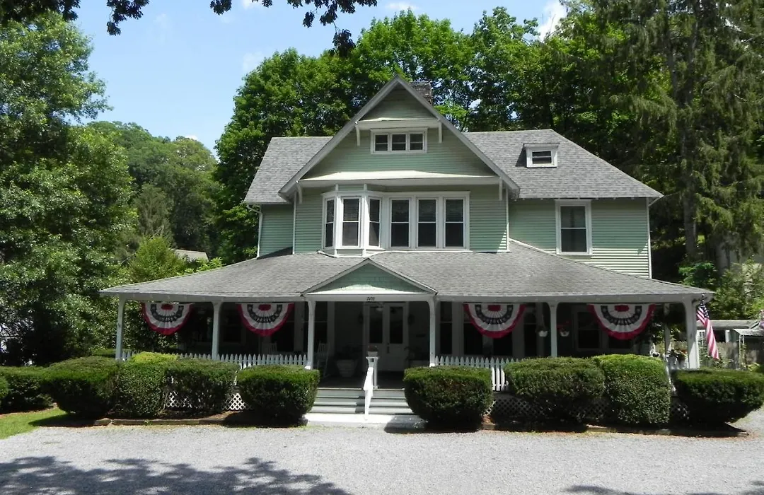 Vine Cottage Inn-1