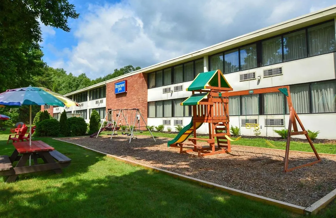 Rodeway Inn Springhills Lake George-1