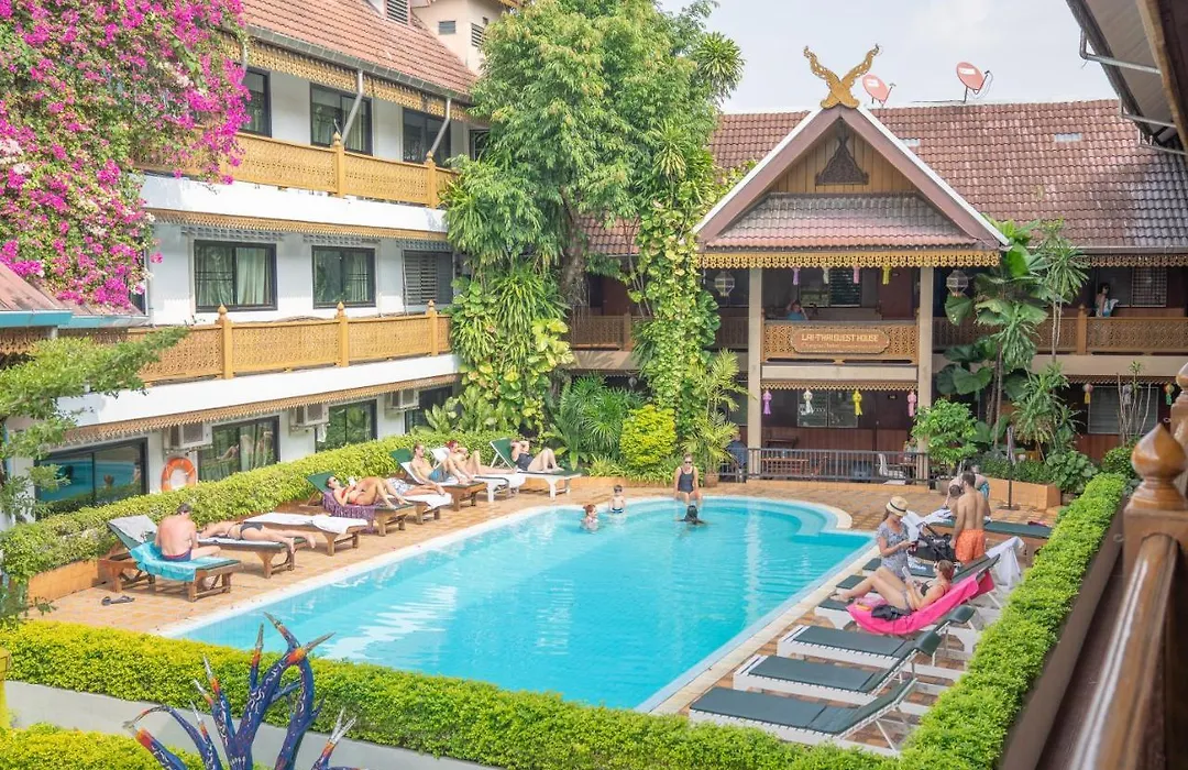Collection O Khu Mueang Near Tha Phae Gate Formerly Lai Thai Guesthouse-1