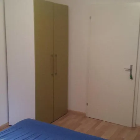 Guesthouse Casa Esperanza Basel-3