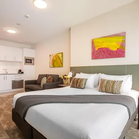 Sojourn Apartment Hotel - Riddiford-3
