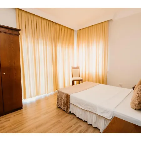 Sammy'S Hotel-2