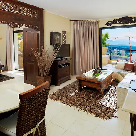 Royal Garden Villas, Luxury Hotel-3