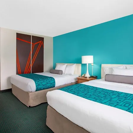 Howard Johnson By Wyndham Colorado Springs-3