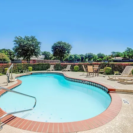 Super 8 By Wyndham Mckinney/Plano Area-3