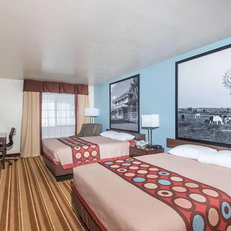 Super 8 By Wyndham Claremore Ok-2