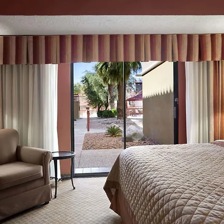 Wyndham El Paso Airport And Water Park-3