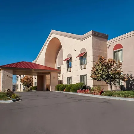 Quality Inn & Suites Farmington-2