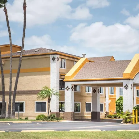 Super 8 By Wyndham Harlingen Tx-3