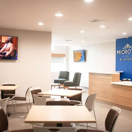 Microtel Inn & Suites By Wyndham Camp Lejeune/Jacksonville-3