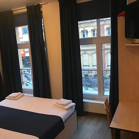 Hotel César climatisation dans la majorité des chambres Centre-ville Gare Charleville-Mézières-3