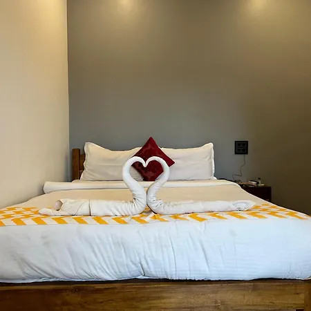 Hotel Baga Bay 150 Meters From Baga Beach-3